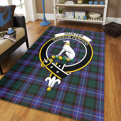 Clan Hunter Modern Tartan Crest Rug – Scottish Highland Carpet for Living Room, Celtic Home Decor & Scotland Gift