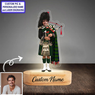 Custom Bagpipe Campbell of Breadalbane Modern Tartan LED Night Light - Personalized Scottish Bagpiper Figurine with Wooden Stand