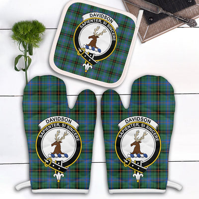 Clan Davidson Ancient Tartan Crest Oven Mitt And Pot Holder (2 Oven Mitts + 1 Pot Holder)