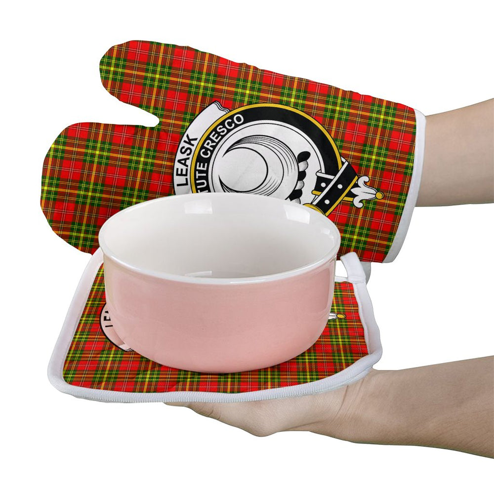 Clan Leask Tartan Crest Oven Mitt And Pot Holder (2 Oven Mitts + 1 Pot Holder) QD28 Clan Leask Tartan Today