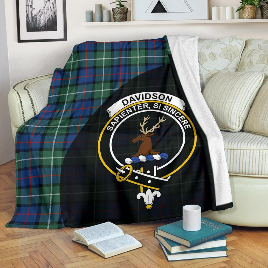 Clan Davidson of Tulloch Tartan Crest Blanket 3 Sizes