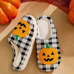 Clan MacFarlane Black & White Tartan Halloween Pumpkin Slippers, Fluffy Spooky Slippers LC32 MacFarlane Black & White Tartan Tartan Halloween