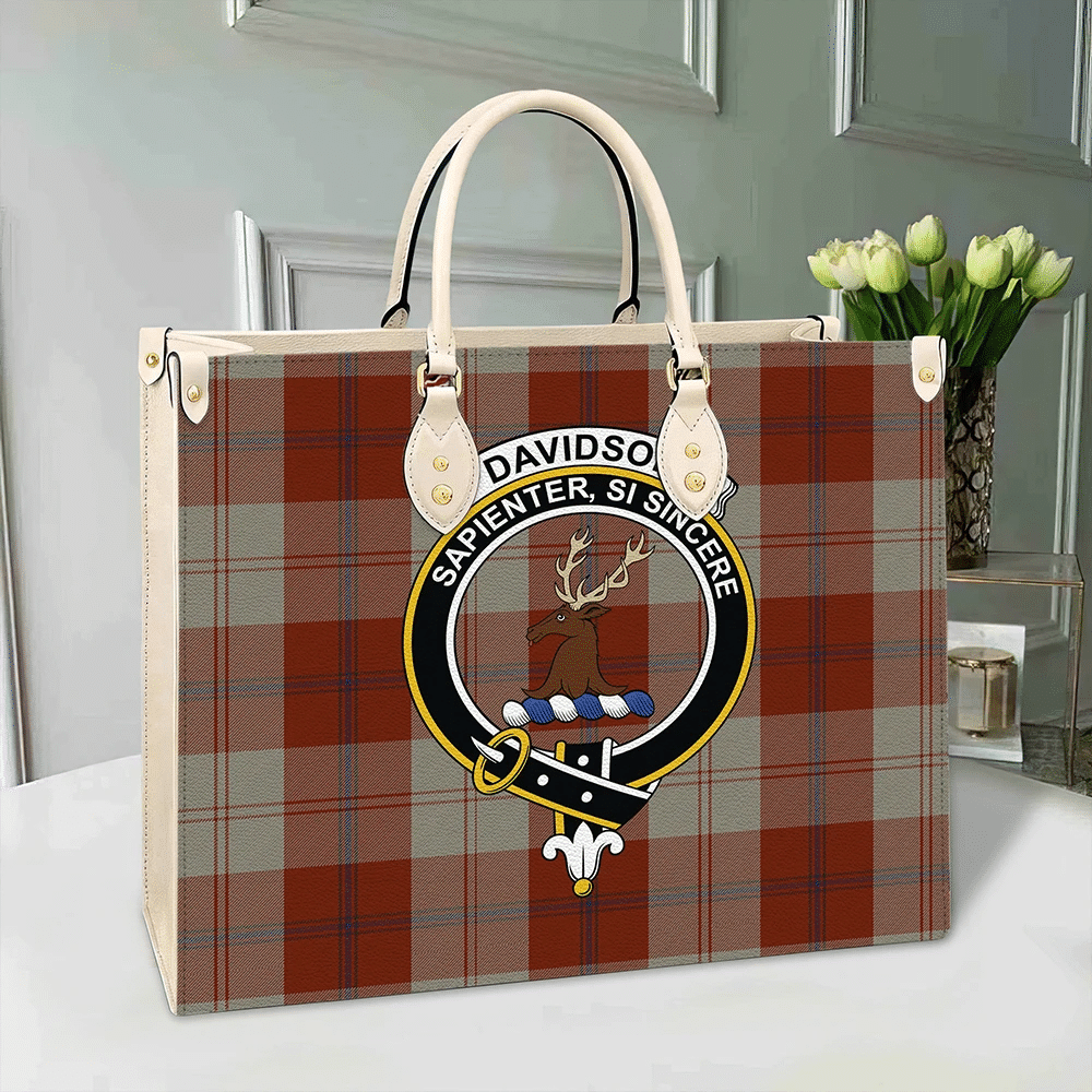 Clan Davidson Dress Dancers Tartan Crest Leather Bag JJ12 Clan Davidson Tartan Today   
