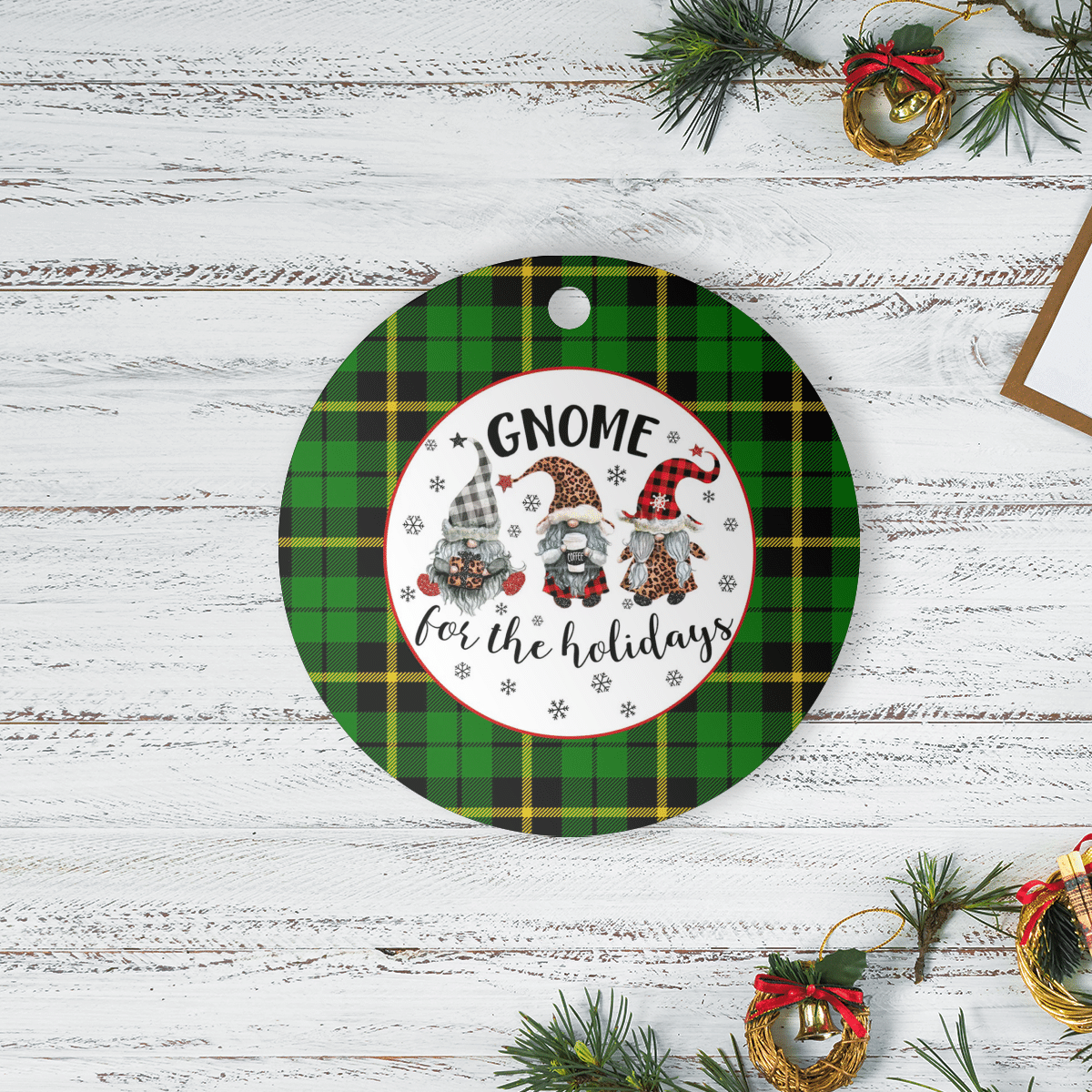 Clan Wallace Hunting Green Tartan Tartan Crest Gnome Round Ceramic Ornament US78 Wallace Hunting Green Tartan Tartan Christmas   