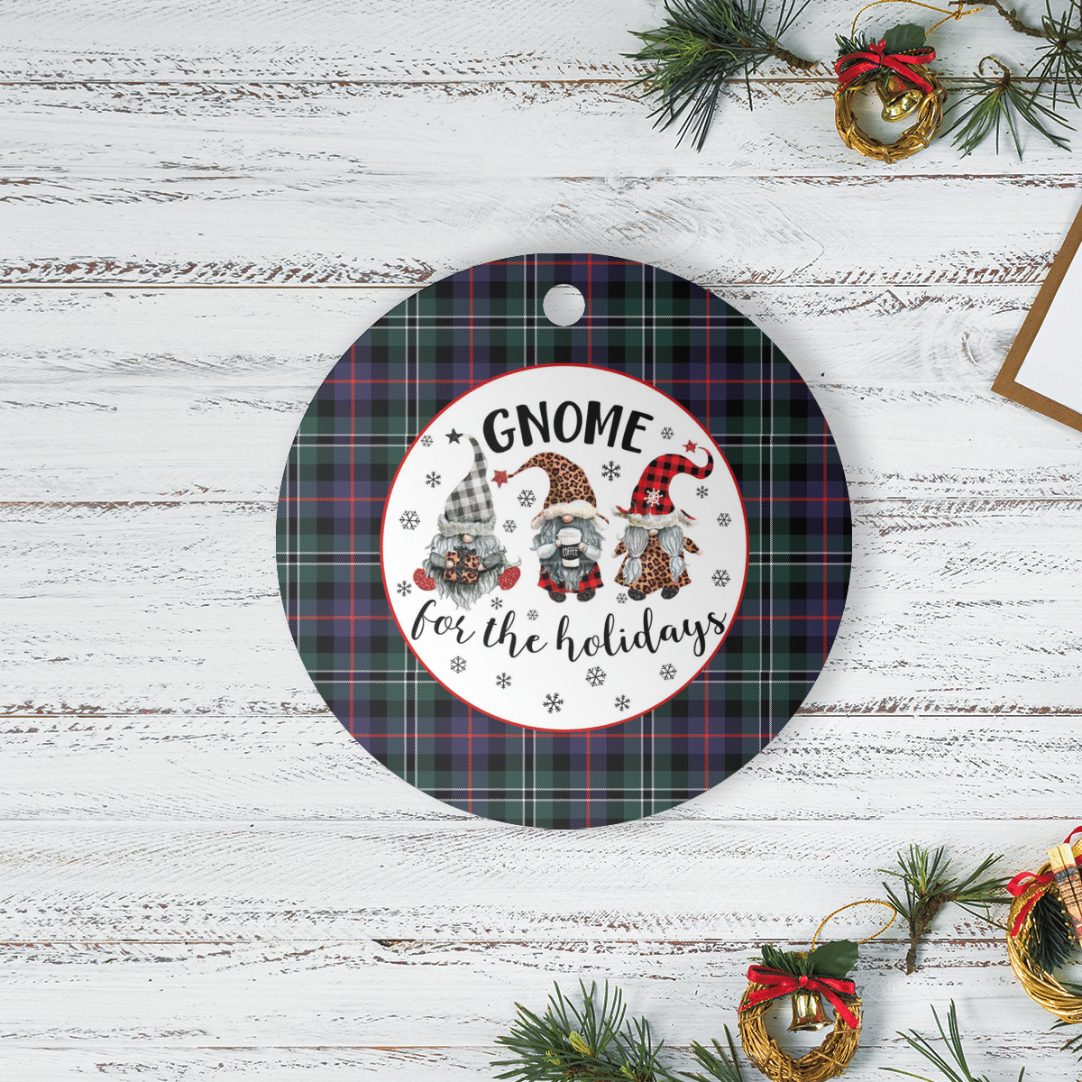 Clan Rose Hunting Modern Tartan Tartan Crest Gnome Round Ceramic Ornament HJ65 Rose Hunting Modern Tartan Tartan Christmas   