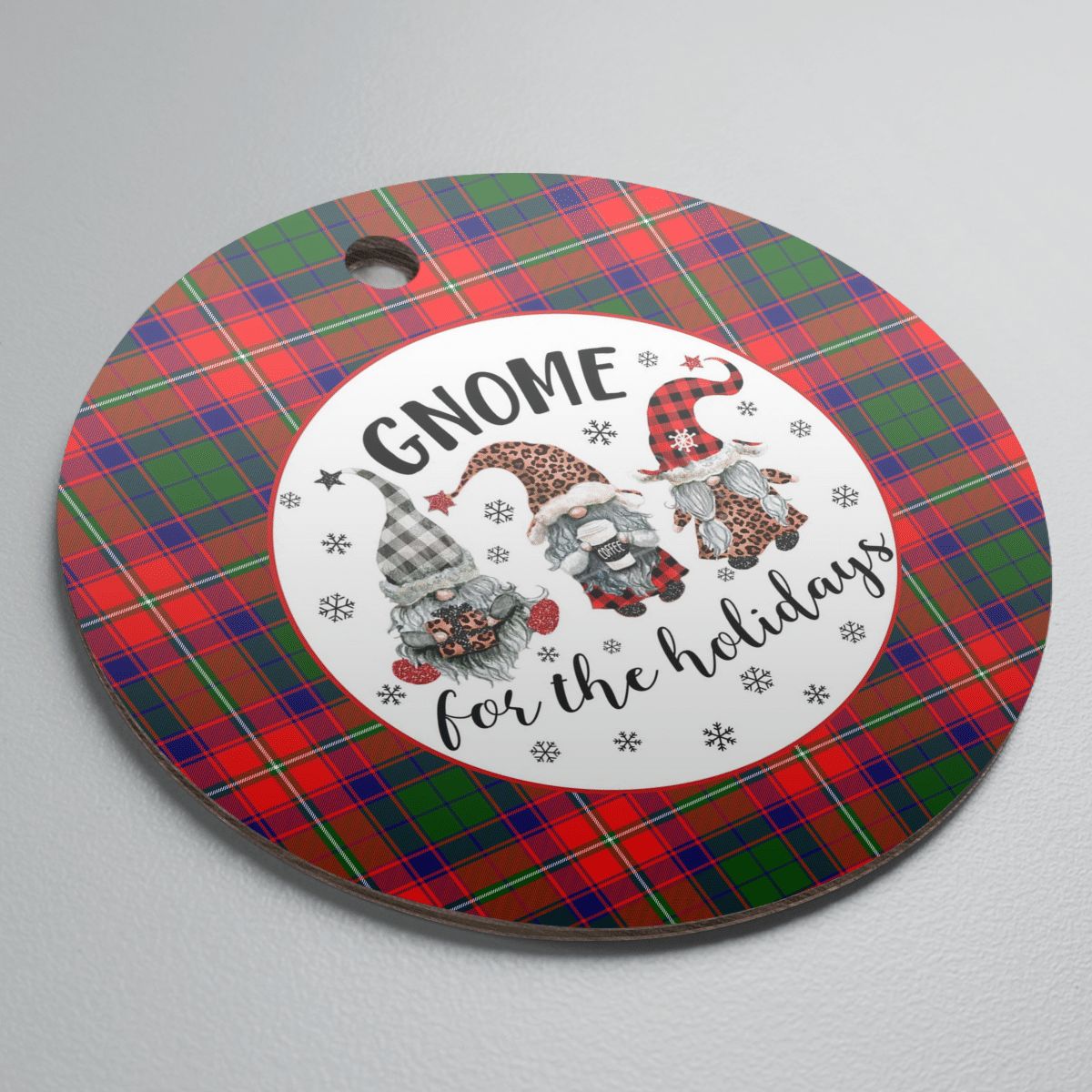Clan Roxburgh District Tartan Tartan Crest Gnome Round Ceramic Ornament RL95 Roxburgh District Tartan Tartan Christmas   