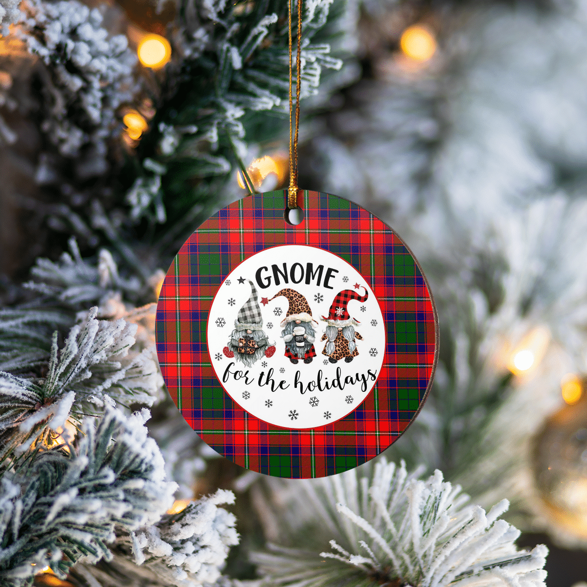 Clan Roxburgh District Tartan Tartan Crest Gnome Round Ceramic Ornament RL95 Roxburgh District Tartan Tartan Christmas   