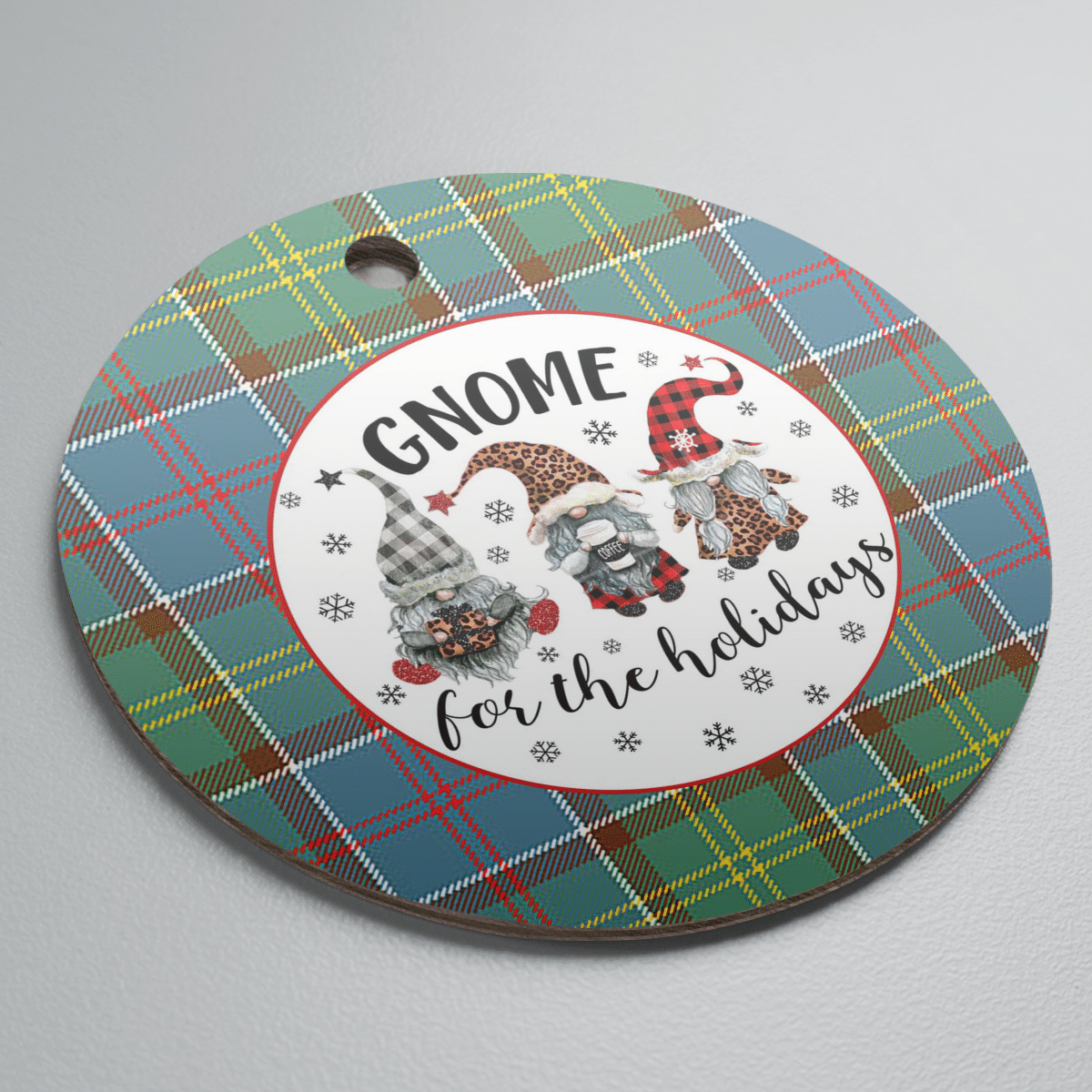 Clan Whitelaw Tartan Tartan Crest Gnome Round Ceramic Ornament PE30 Whitelaw Tartan Tartan Christmas   