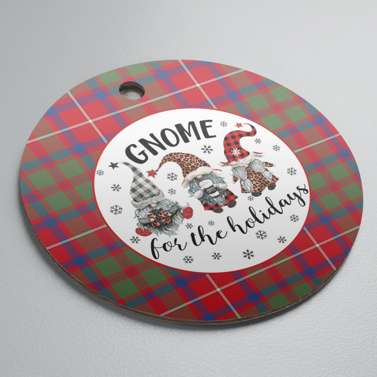 Clan Shaw Red Modern Tartan Tartan Crest Gnome Round Ceramic Ornament VH84 Shaw Red Modern Tartan Tartan Christmas   