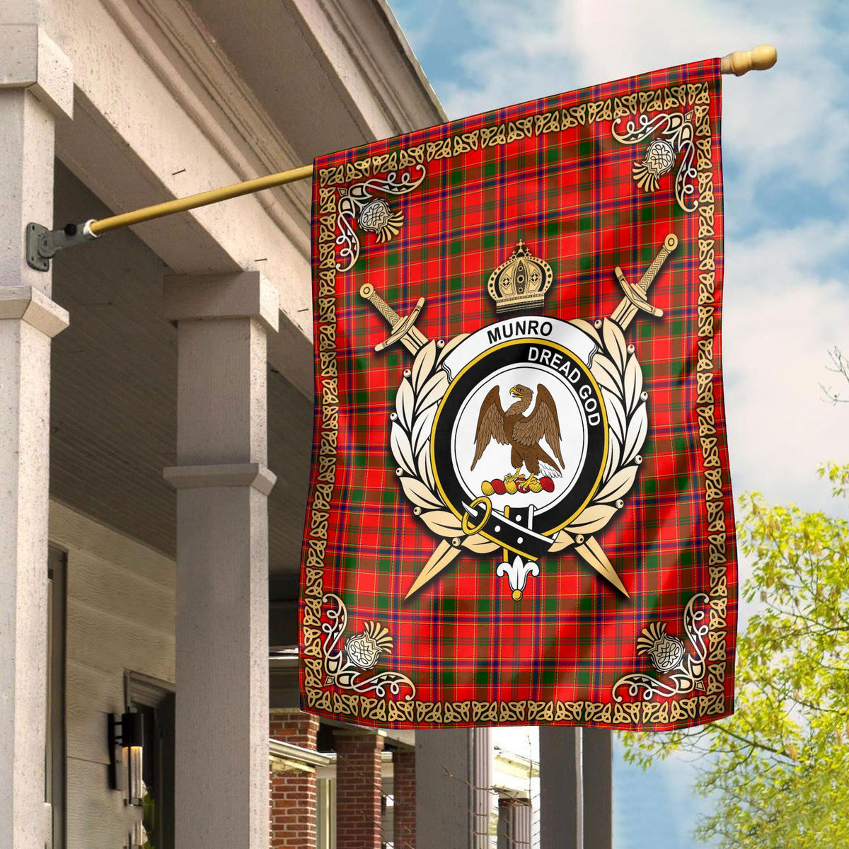 Clan Munro Modern Tartan Crest Garden Flag  - Celtic Thistle  WU51 Clan Munro Tartan Today   