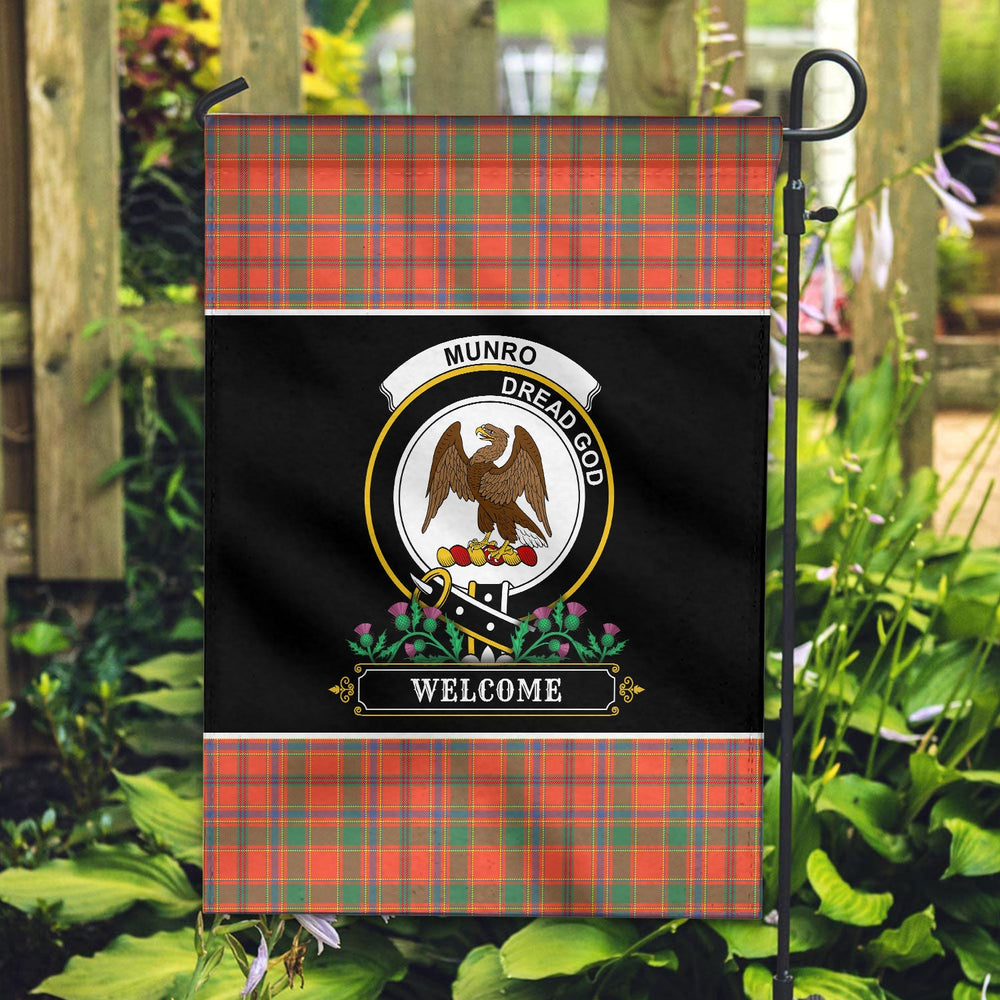 Clan Munro Ancient Tartan Crest Garden Flag  - Welcome  NG92 Clan Munro Tartan Today   