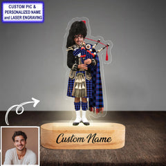Custom Bagpipe Maule Tartan LED Night Light - Personalized Scottish Bagpiper Figurine with Wooden Stand