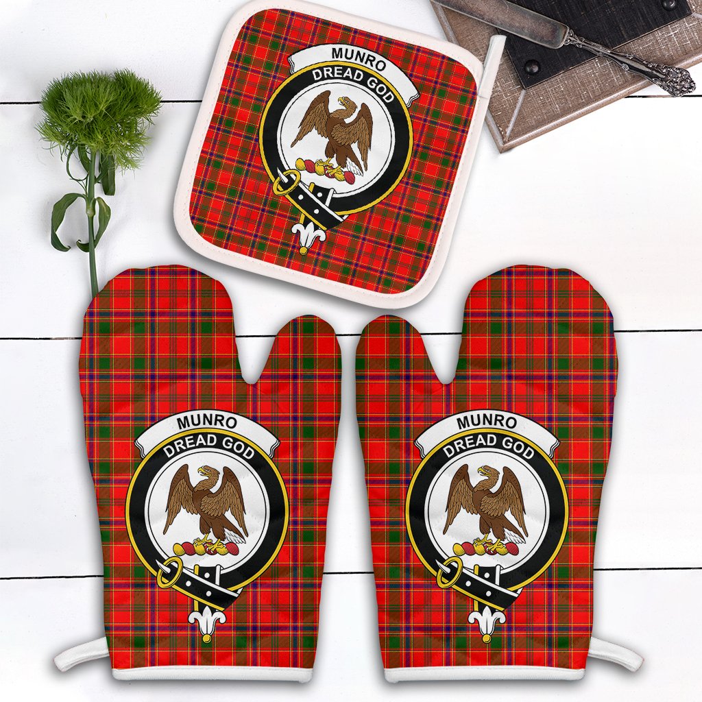 Clan Munro Modern Tartan Crest Oven Mitt And Pot Holder (2 Oven Mitts + 1 Pot Holder) ZR57 Clan Munro Tartan Today   