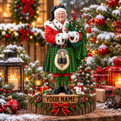 Clan Wallace Hunting Green Tartan Christmas Piper Plaque with Custom Photo & Name