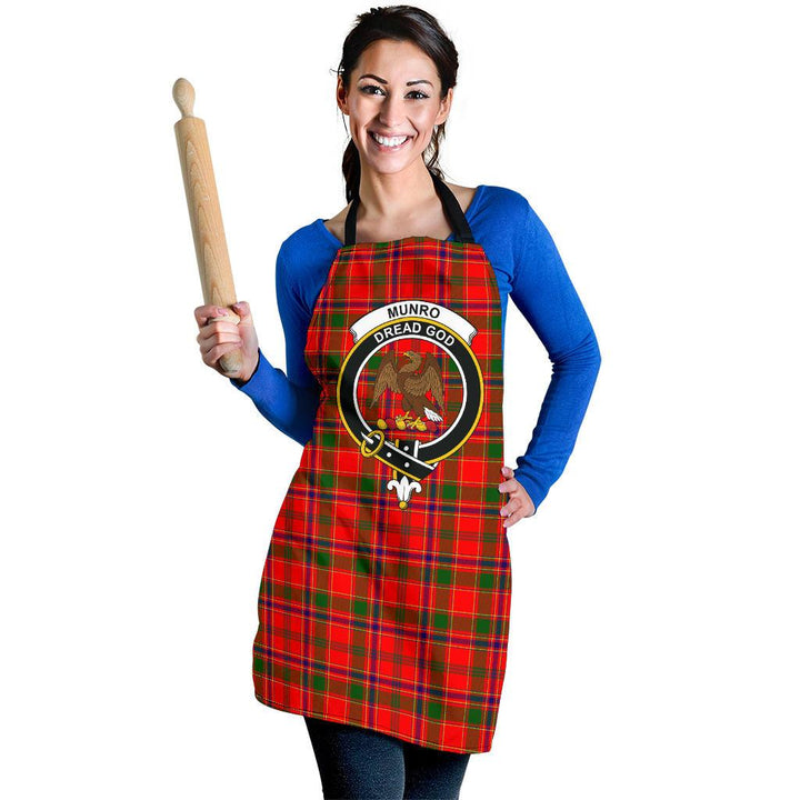 Clan Munro Modern Tartan Crest Apron BH74 Clan Munro Tartan Today   