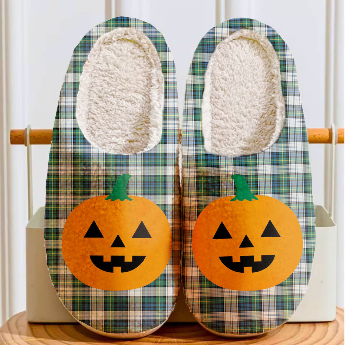 Clan Gordon Dress Ancient Tartan Halloween Pumpkin Slippers, Fluffy Spooky Slippers HX63 Gordon Dress Ancient Tartan Tartan Halloween   