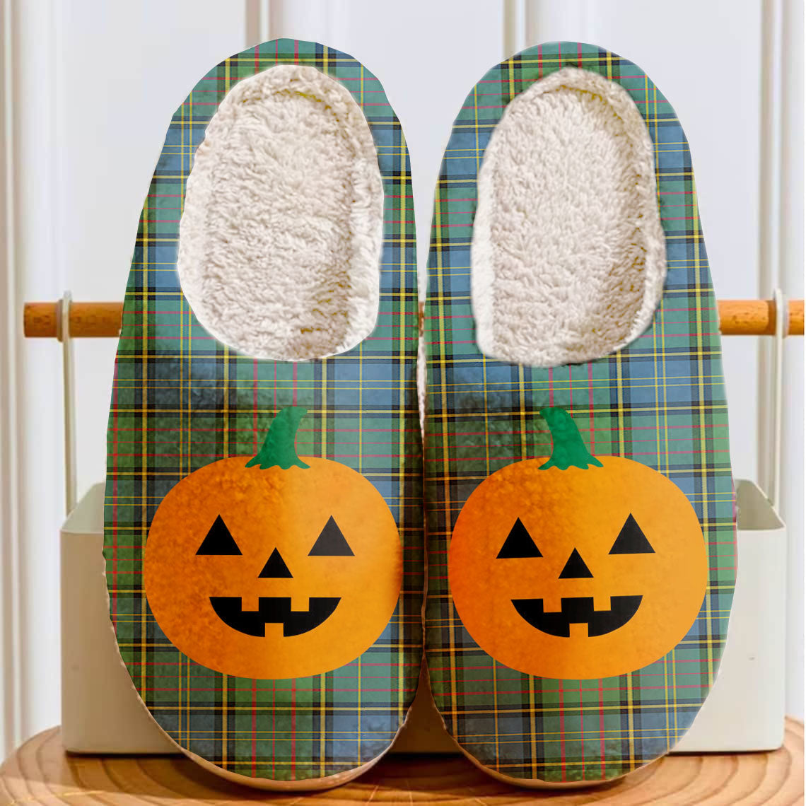 Clan MacMillan Hunting Ancient Tartan Halloween Pumpkin Slippers, Fluffy Spooky Slippers AL48 MacMillan Hunting Ancient Tartan Tartan Halloween   