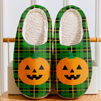 Clan Wallace Hunting Green Tartan Halloween Pumpkin Slippers, Fluffy Spooky Slippers